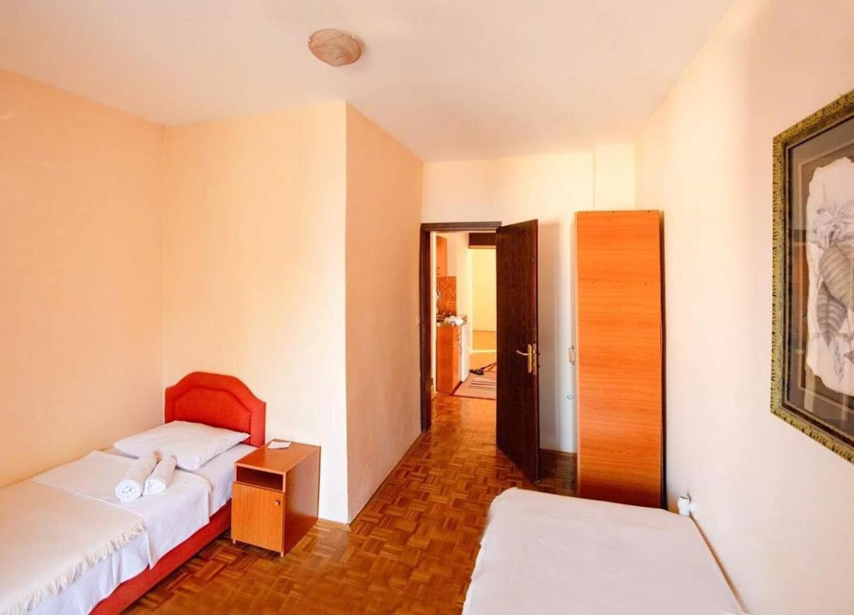 Apartments Dunja Sveti Stefan Exterior foto