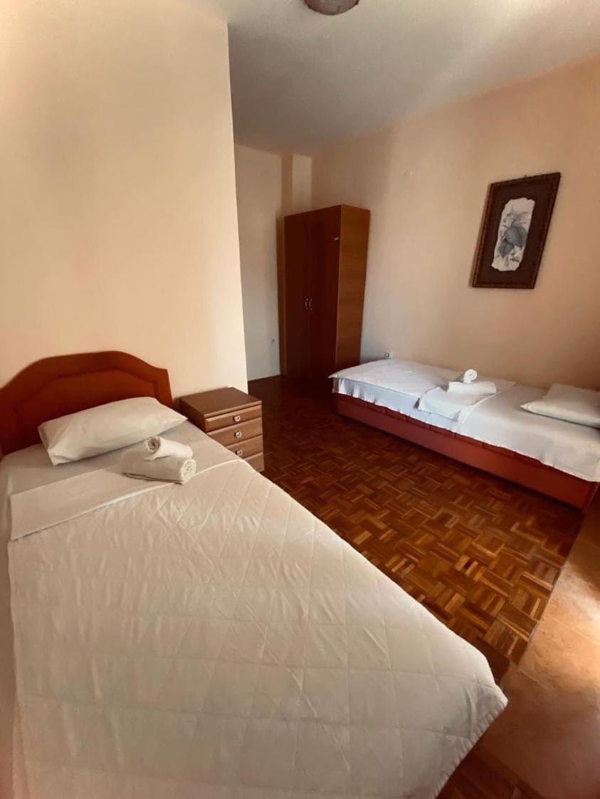 Apartments Dunja Sveti Stefan Exterior foto